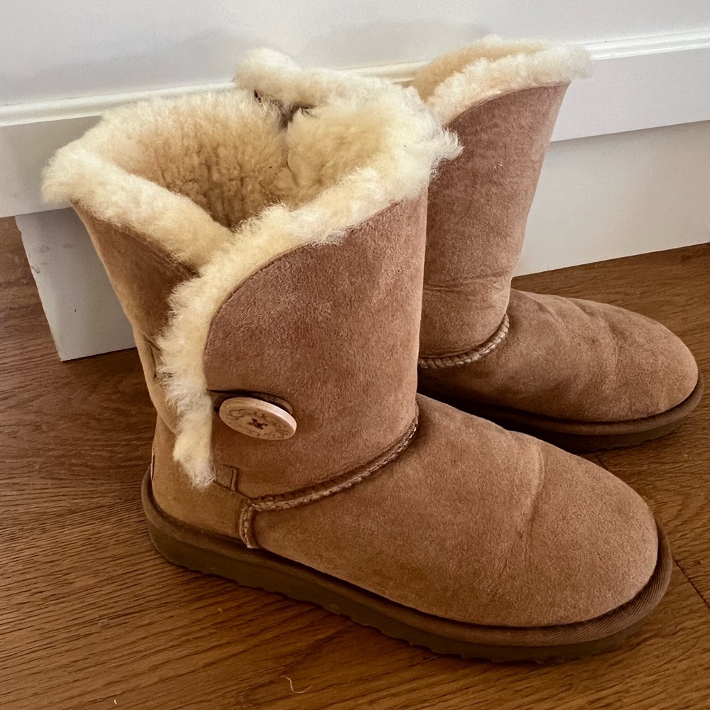 UGG Brown Shearling Winter Boots